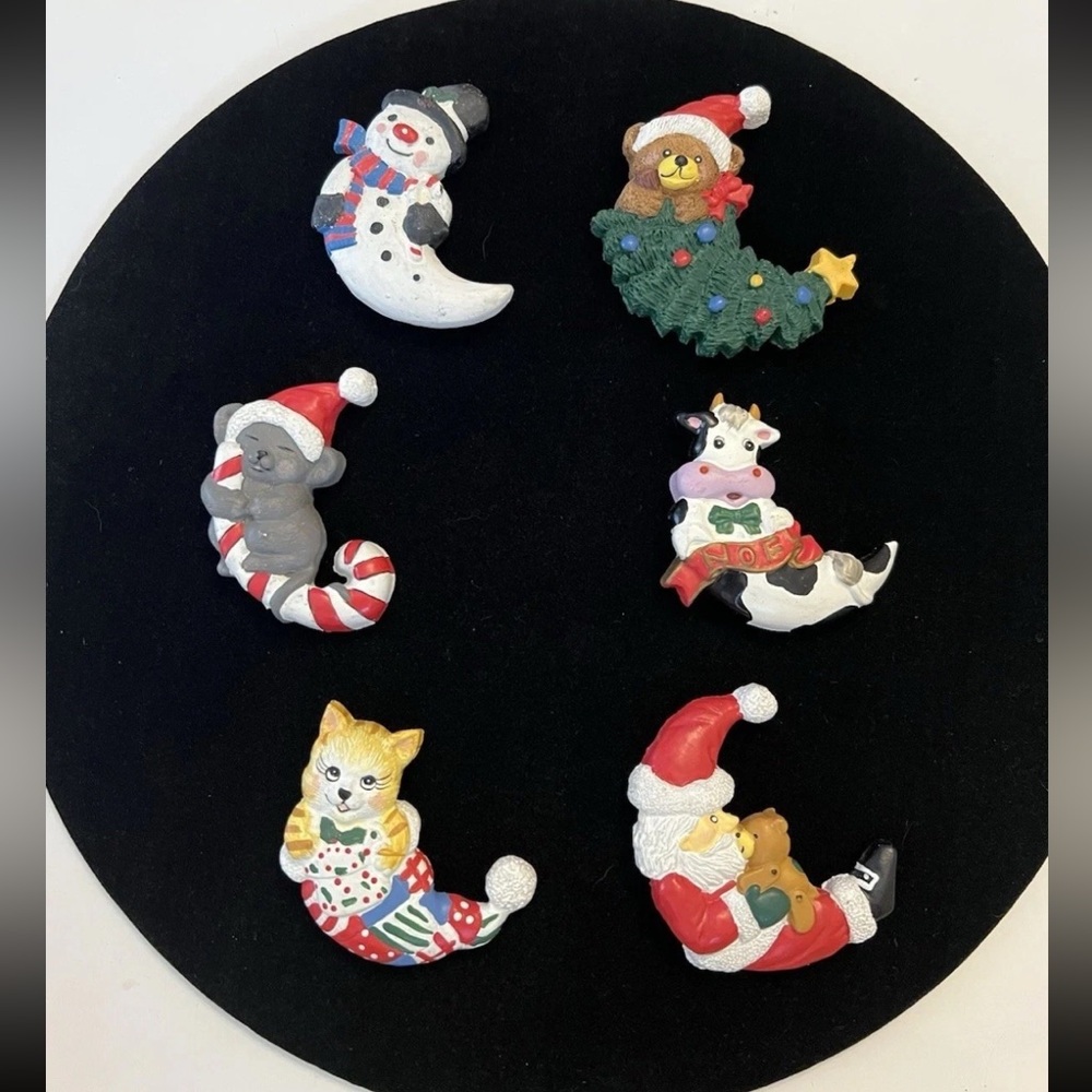 Vtg Christmas Magnets Crescent Moon Shape Santa Bears Cat Cow Mouse Snowman NIB